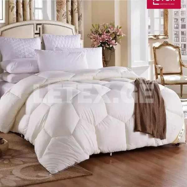 Classical Beauty ბუმბულის საბანი