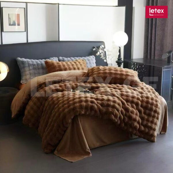 ხავერდის თეთრეული ბეწვის ზედაპირით