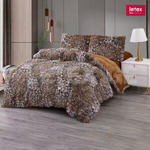 ფულეს თეთრეული ბეწვის ზედაპირით