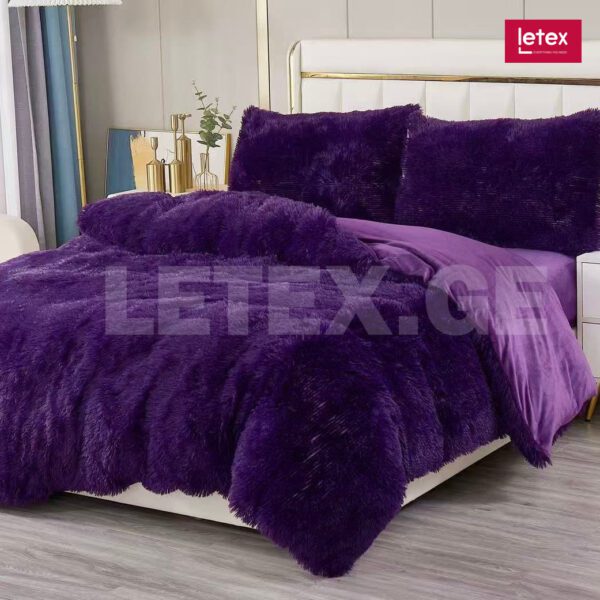 ფულეს თეთრეული ბეწვის ზედაპირით